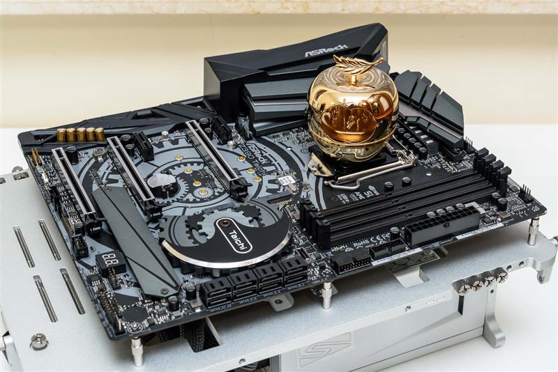 砍掉超线程！Intel i7-9700K深度评测：战平R7 就是太贵