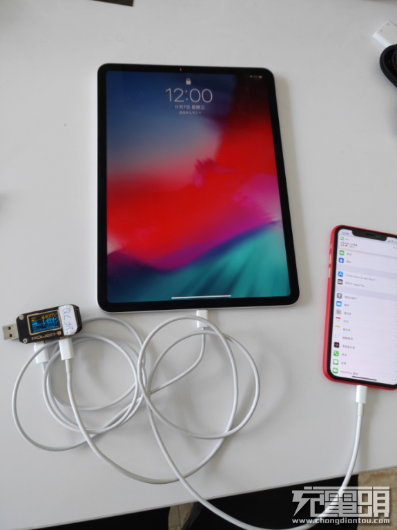 新款iPad Pro给iPhone XS充电会怎样：速度非常惊喜