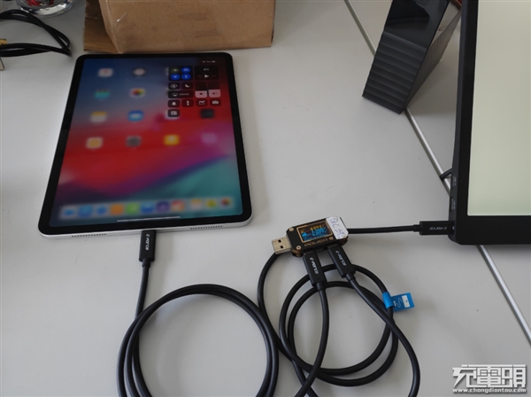 新款iPad Pro给iPhone XS充电会怎样：速度非常惊喜