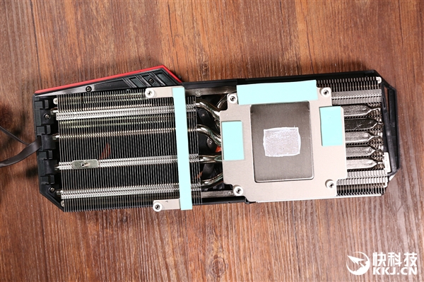 七彩虹iGame RTX 2070 Ultra OC拆解图赏