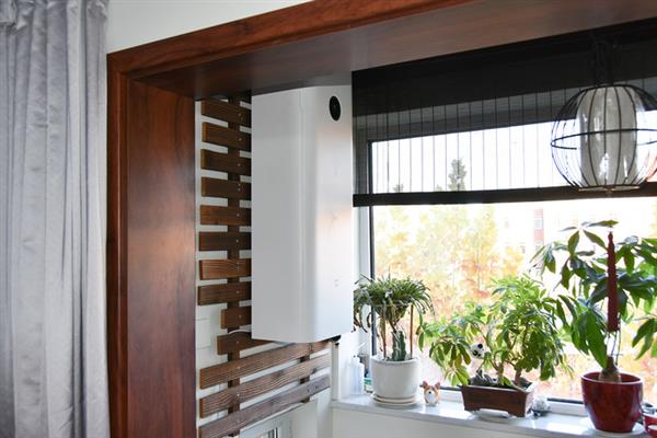 <a href='http://www.mi.com/' target='_blank'><u>小米</u></a>米家新风机<a href='https://www.ivipi.com/pc/' target='_blank'><u>体验</u></a>:2499元不二之选