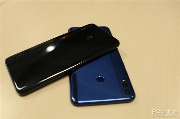 荣耀8X Max测试：不仅续航给力 还能“喂饱”iPhone X