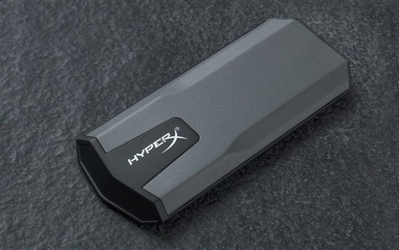 HyperX发布Savage Exo刀锋移动SSD