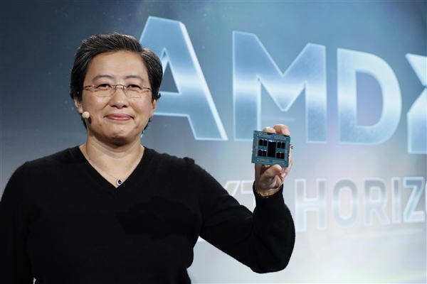 7nm＋Zen2！AMD 64核心二代EPYC霄龙工程样品首曝