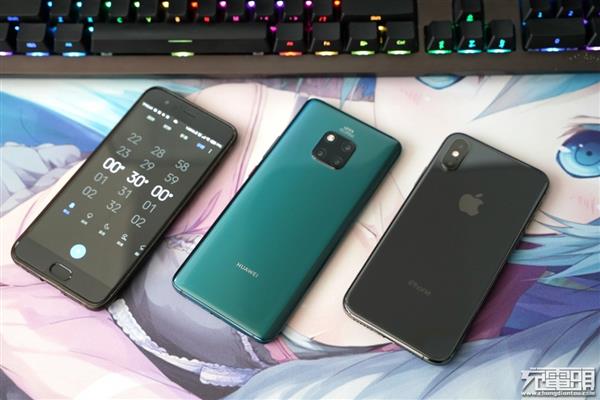 华为Mate 20 Pro“反向无线充电”测试 功率3W左右