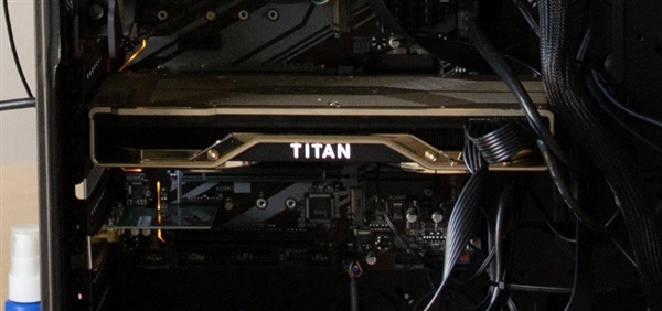 NVIDIA RTX TITAN显卡批量曝光：工程卡正紧张测试中