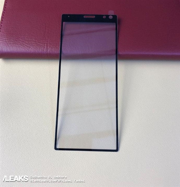 <a href='https://www.sony.com.cn/' target='_blank'><u>索尼</u></a>Xperia XA3贴膜曝光：屏占比感人