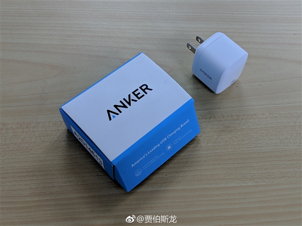 Anker首推氮化镓充电器：27W功率 体积超小