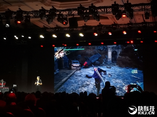 699美元！AMD发布全球首款7nm游戏卡Radeon II：三风扇/性能暴涨
