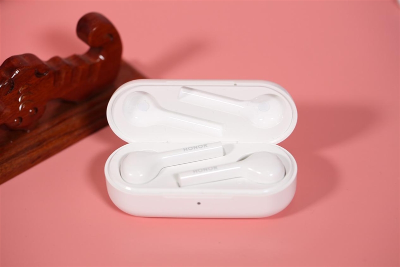 399元追击AirPods！荣耀FlyPods青春版评测：触控交互 无线自由