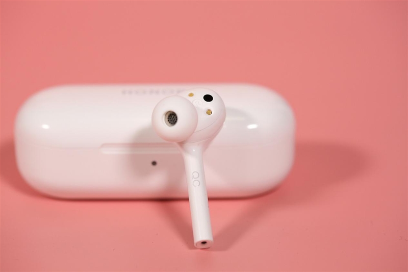 399元追击AirPods！荣耀FlyPods青春版评测：触控交互 无线自由