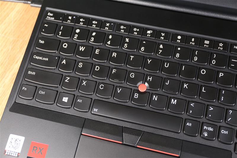 搭载AMD RX 550独显！联想Thinkpad E580评测：能玩大型游戏的亲民商务本