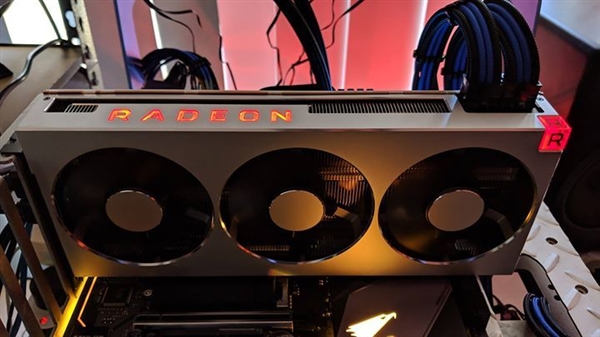 AMD Radeon VII跑分中！全球首款7nm游戏卡有惊喜