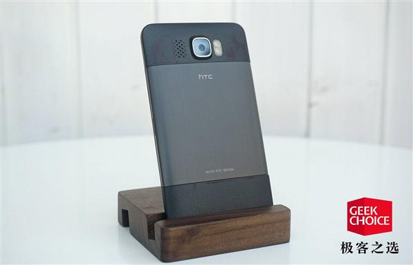 回顾当年的HTC HD2：一代刷机小王子