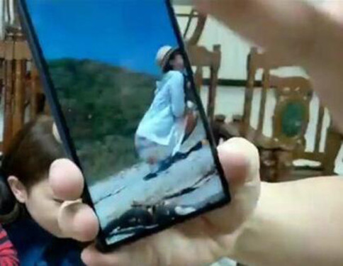 索尼Xperia XA3下边框（图取自微博）