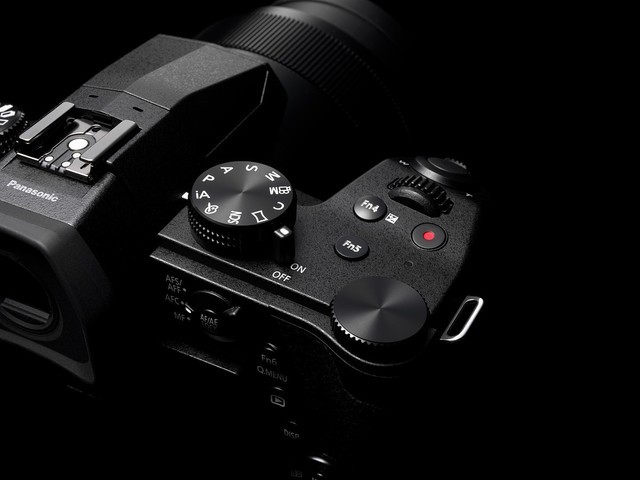 松下发布新长焦相机FZ1000 II、TZ95