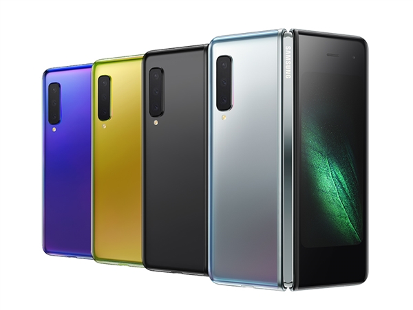 三星发布双屏可折叠Galaxy Fold：六摄像头、12GB内存