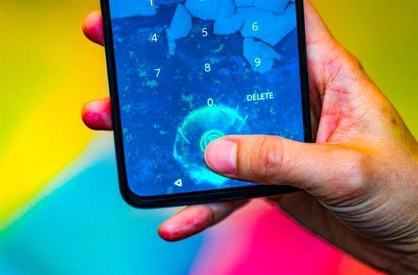 同样是屏下指纹 三星Galaxy S10所用的技术有何不同？