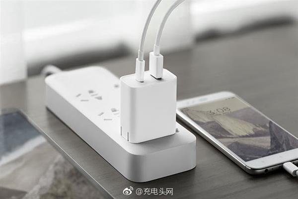 小米推新款USB-C双口充电器：30W快充