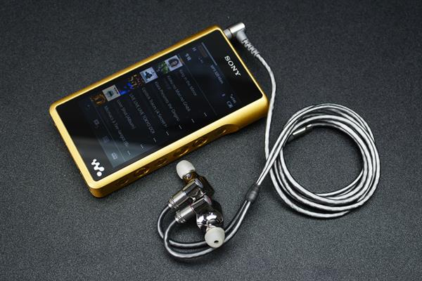 索尼IER-Z1R旗舰耳机评测：配金砖享受顶级解析般醇音