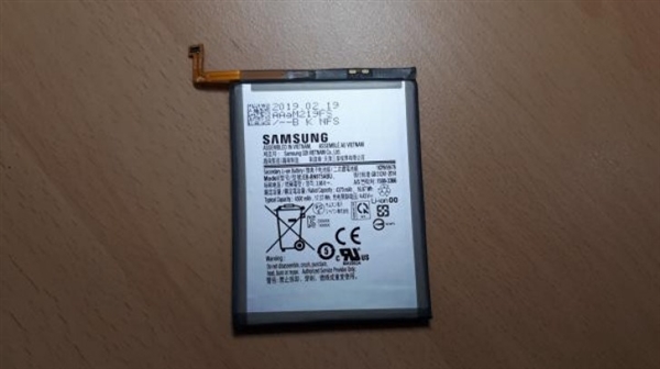 疑似三星Galaxy Note 10 Pro电池谍照曝光：4500mAh