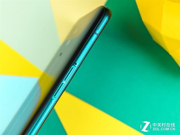 93.1%屏占比 OPPO Reno上手：2999元给你真全面屏