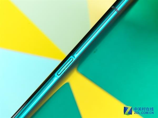 93.1%屏占比 OPPO Reno上手:2999元给你真全面屏