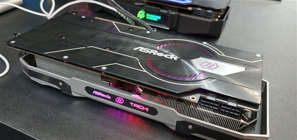 AMD Navi显卡基于RDNA/GCN混合架构：RTX 2070六成面积 更高性能