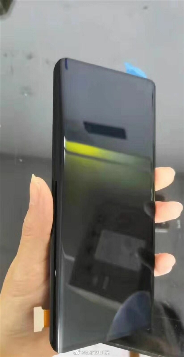 <a href='https://www.huawei.com/cn/?ic_medium=direct&ic_source=surlen' target='_blank'><u>华为</u></a>Mate 30 Pro前面板谍照曝光：继续刘海屏 额头6个洞
