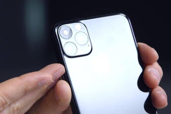 iPhone 11实锤：采用浴霸摄像头