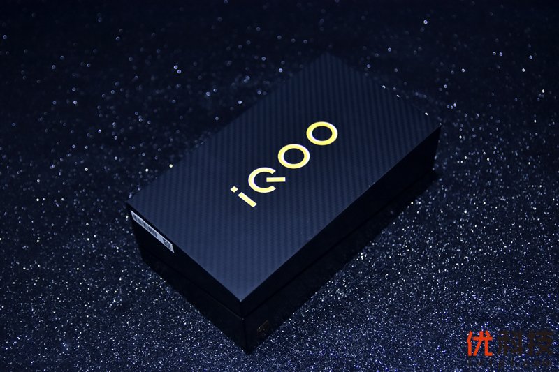 离你最近的5G手机 <a href='https://www.vivo.com.cn/vivo/iqoopro/' target='_blank'><u>iQOO Pro</u></a> 5G版评测