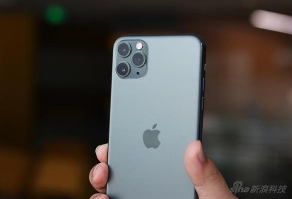 iPhone 11 Pro Max评测：浴霸三摄能行么？太能了！