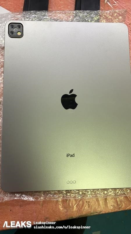全新iPad Pro样机曝光：后置“浴霸”三摄