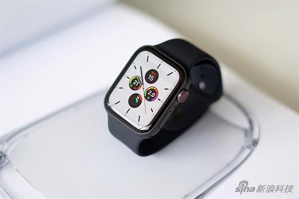 苹果Apple Watch 5评测：一块永不熄灭的屏幕