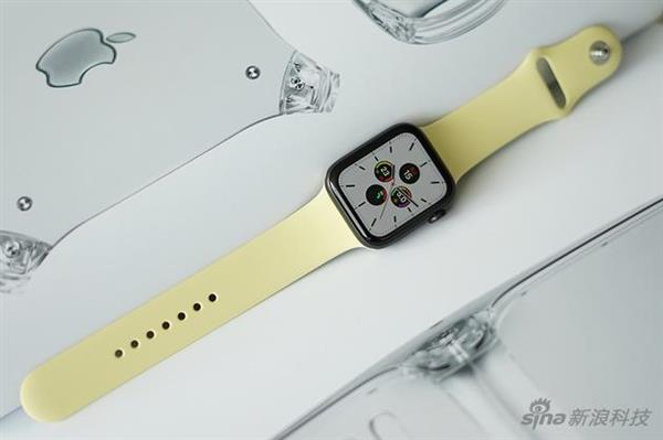 苹果Apple Watch 5评测：一块永不熄灭的屏幕