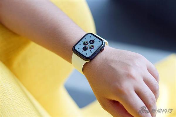 苹果Apple Watch 5评测：一块永不熄灭的屏幕