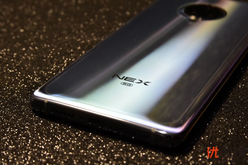 不仅高颜值，还有更多惊喜 vivo NEX 3评测