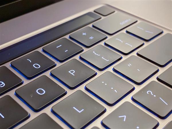 苹果16寸Macbook Pro笔记本发布 蝶式键盘终于改掉了