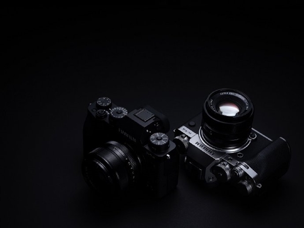 富士将发布X-T4旗舰无反相机：5轴6.5档防抖、30幅/秒连拍