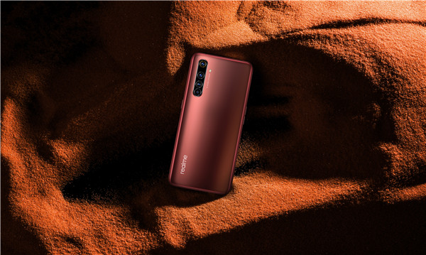 真香水桶型旗舰机 realme 真我X50 Pro 5G正式登场