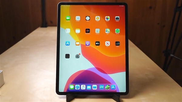 2020款12.9寸iPad Pro视频拆解：电池容量与上代一致