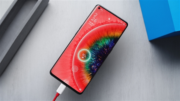 快充影响电池寿命？OPPO VOOC闪充之父解答