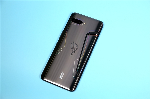 搭载骁龙865！华硕将于7月推出ZenFone 7和ROG Phone III