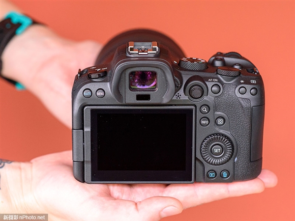 测评：佳能EOS R6相机上手<a href='https://www.ivipi.com/pc/' target='_blank'><u>体验</u></a>