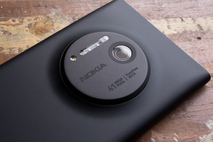Nokia Lumia 1020。 图片来自:Windows Central