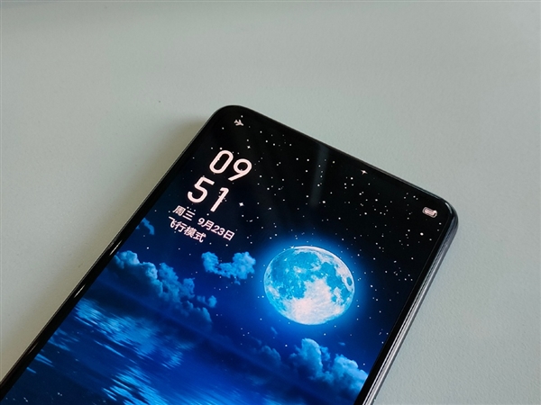 真全面屏！<a href='https://www.realme.com/' target='_blank'><u>realme</u></a>屏下摄像头真机首曝：终结挖孔升降