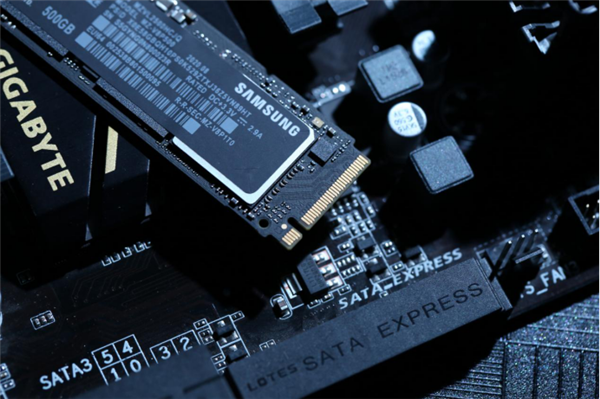 PCIe 4.0与NVMe碰撞 SSD再度挑战速度极限