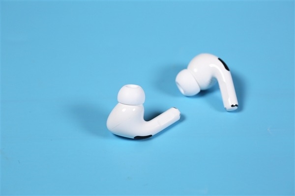 外观巨变！新款AirPods Pro曝光：完全取消耳机柄 有望四月份亮相