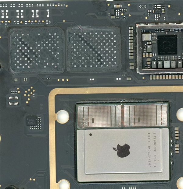 中国工程师破解M1！MacBook扩容16GB内存、1TB硬盘