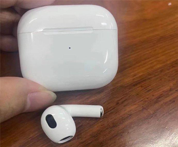 苹果发布会定档4月20日：曝AirPods 3有望登场 新增降噪